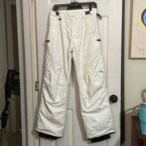 Women's off white ORAGE Vibe ski pants. Size M (US 10)